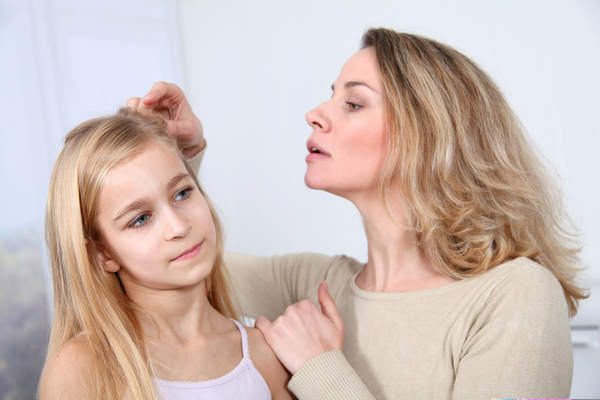 pidocchi dei capelli, sintomi, contagio e prevenzione 