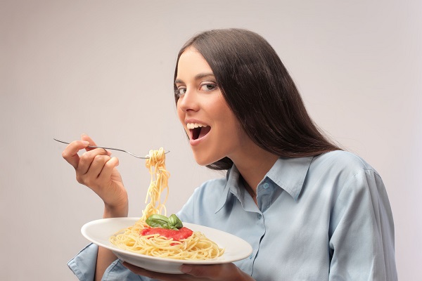 Mangiare pasta a cena fa male: tutta la verità